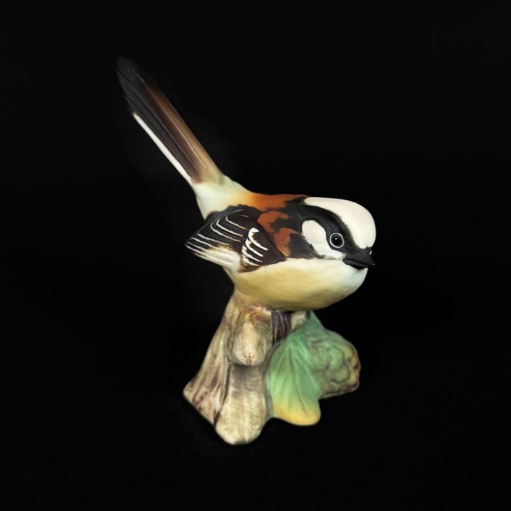 Vintage Capodimonte Finch Bird Figurine Long Tail Made in Italy 3.5" Small